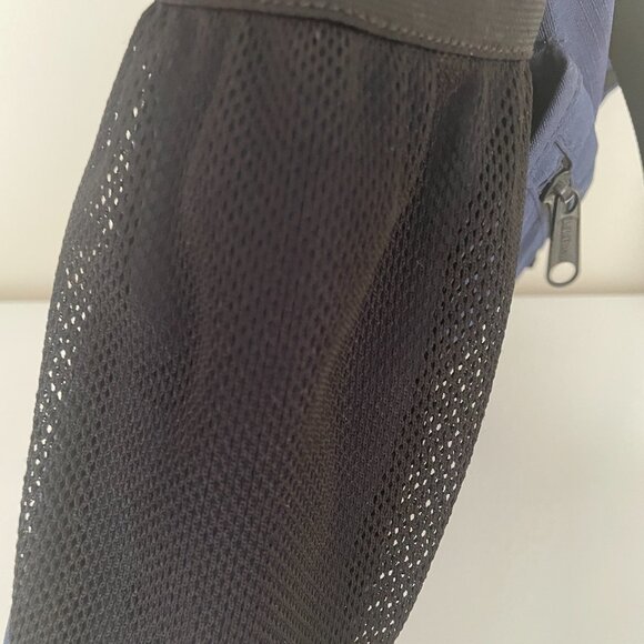 L.L.Bean Navy Messenger Nylon Bag - Picture 4 of 7